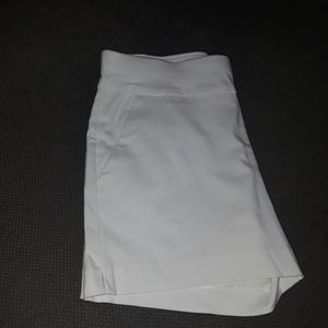 New York & COMPANY SHORTS